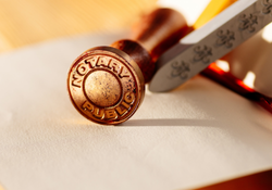 image of notary public stamp and sealing wax